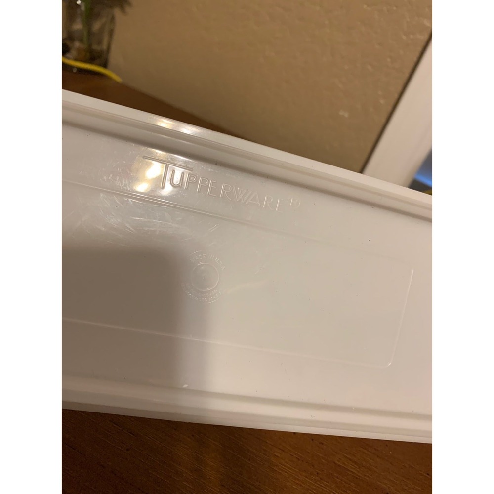 Vintage Tupperware Rectangular Storage Container with Lid - Picture 3 of 6